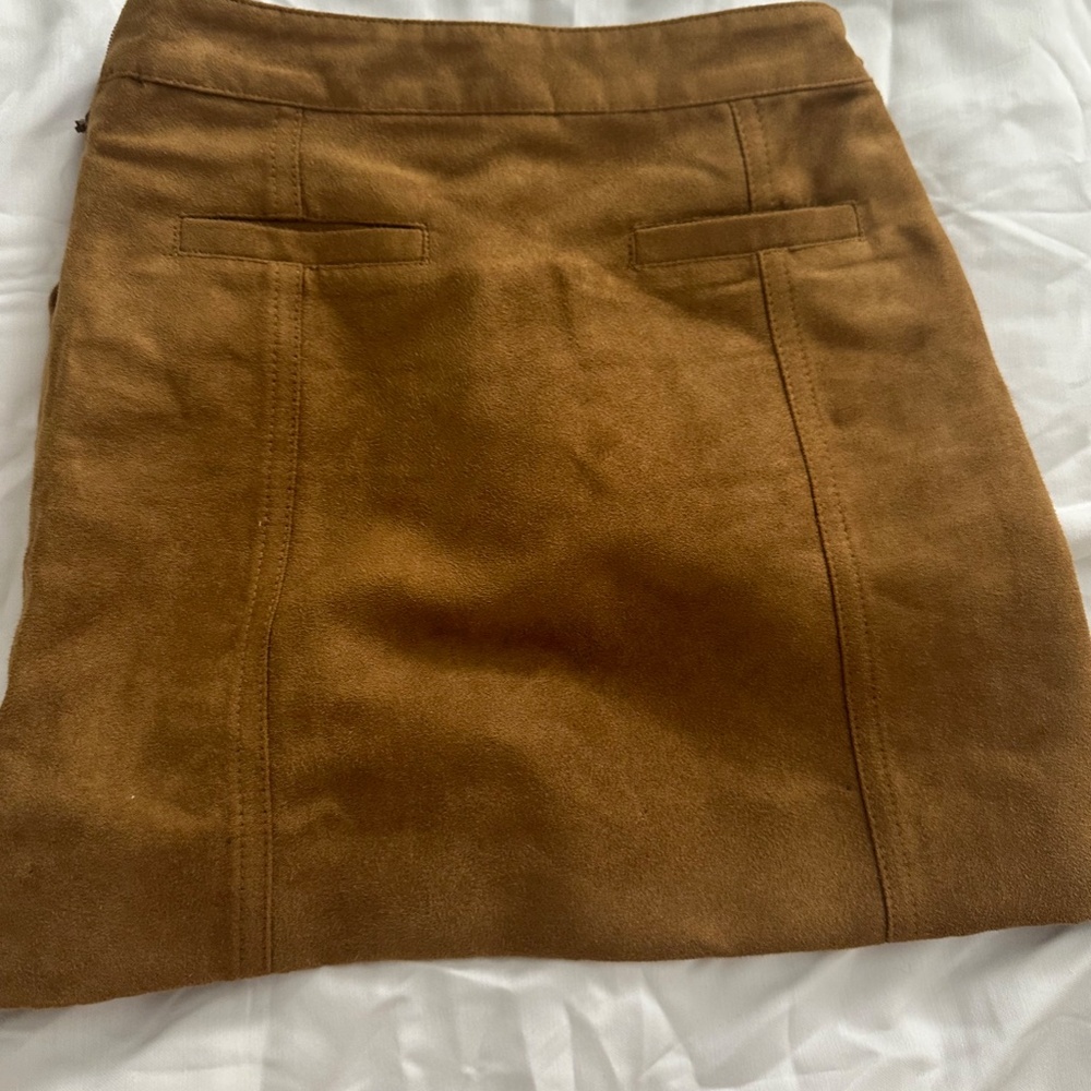Banana Republic Baby: Size 4 Years Brown Suede Skirt - Picture 2 of 3